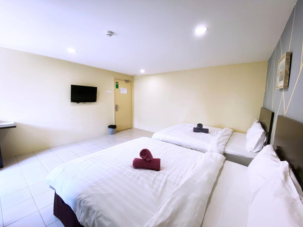 Your Hotel Klang By D'Concept Екстер'єр фото