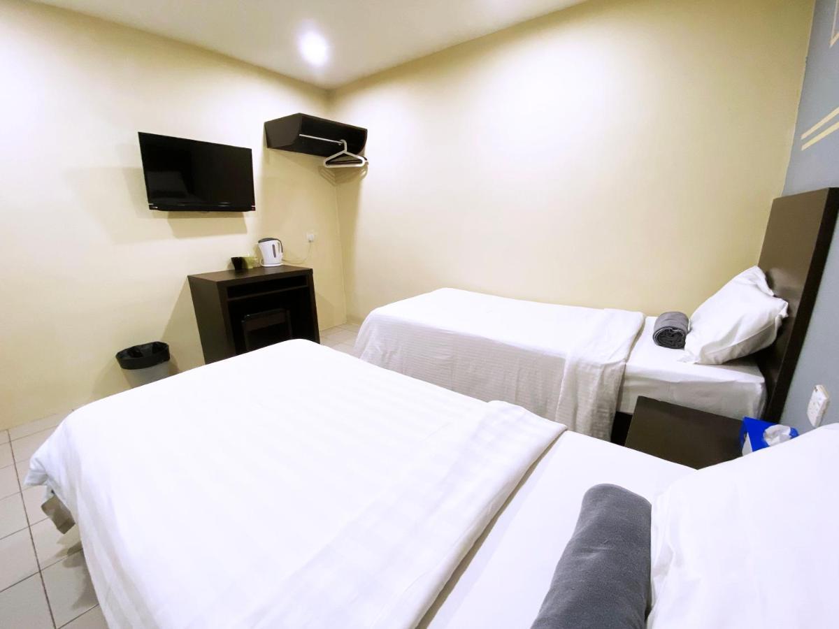 Your Hotel Klang By D'Concept Екстер'єр фото