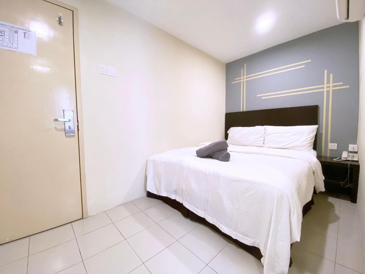 Your Hotel Klang By D'Concept Екстер'єр фото