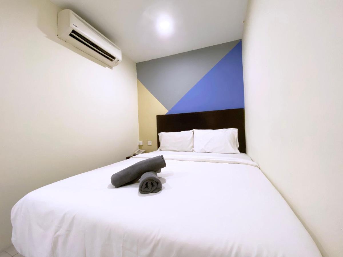 Your Hotel Klang By D'Concept Екстер'єр фото