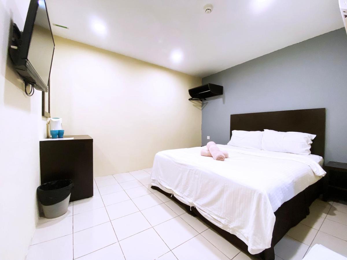 Your Hotel Klang By D'Concept Екстер'єр фото