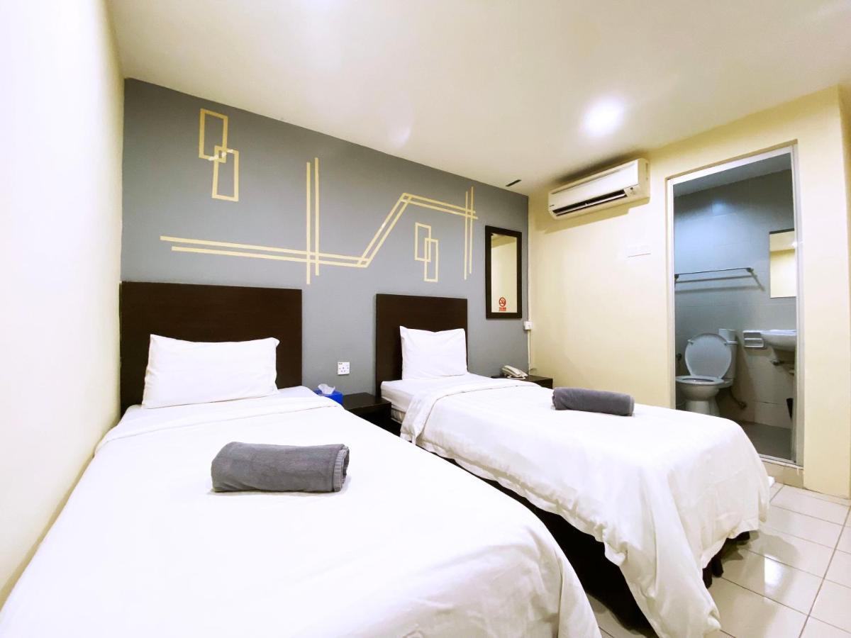 Your Hotel Klang By D'Concept Екстер'єр фото