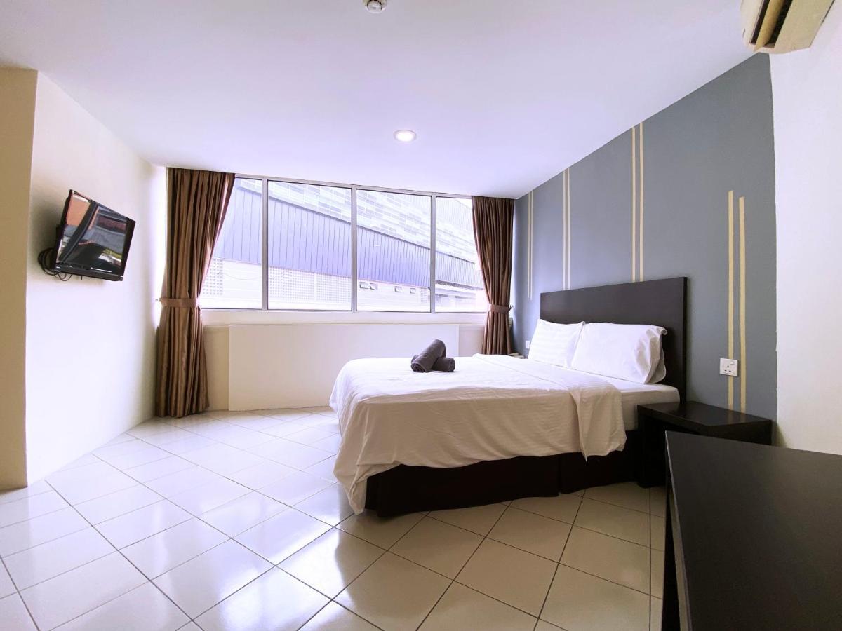 Your Hotel Klang By D'Concept Екстер'єр фото