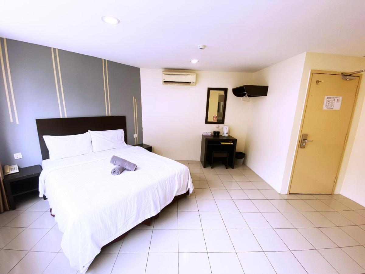 Your Hotel Klang By D'Concept Екстер'єр фото
