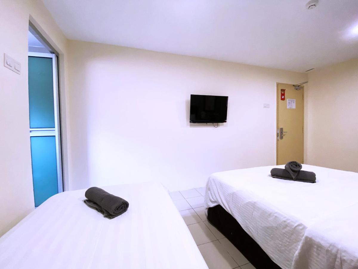 Your Hotel Klang By D'Concept Екстер'єр фото